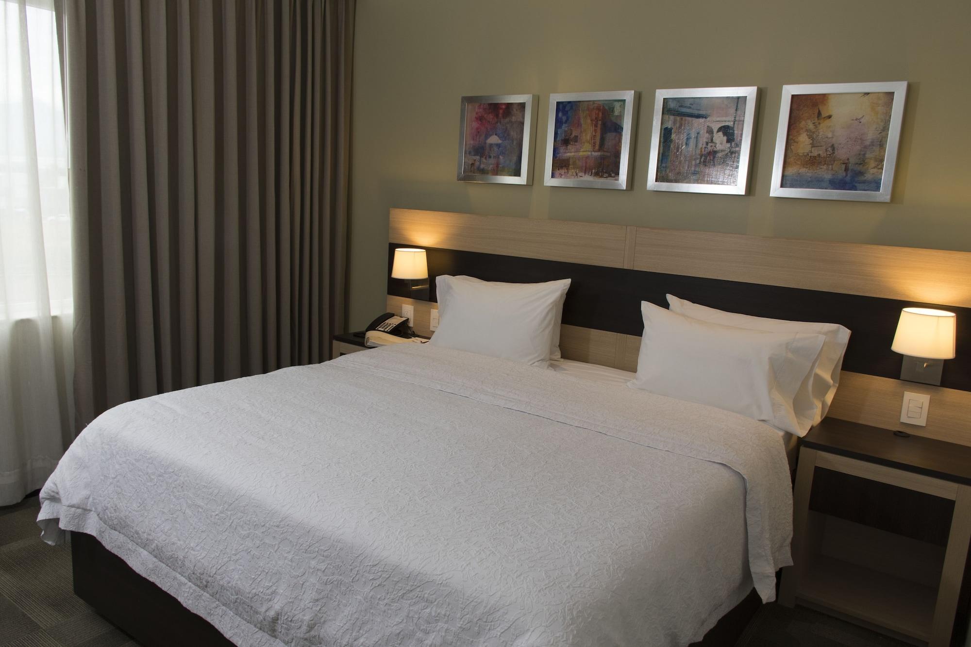 Hampton Inn By Hilton Silao-Aeropuerto, Mexico Экстерьер фото