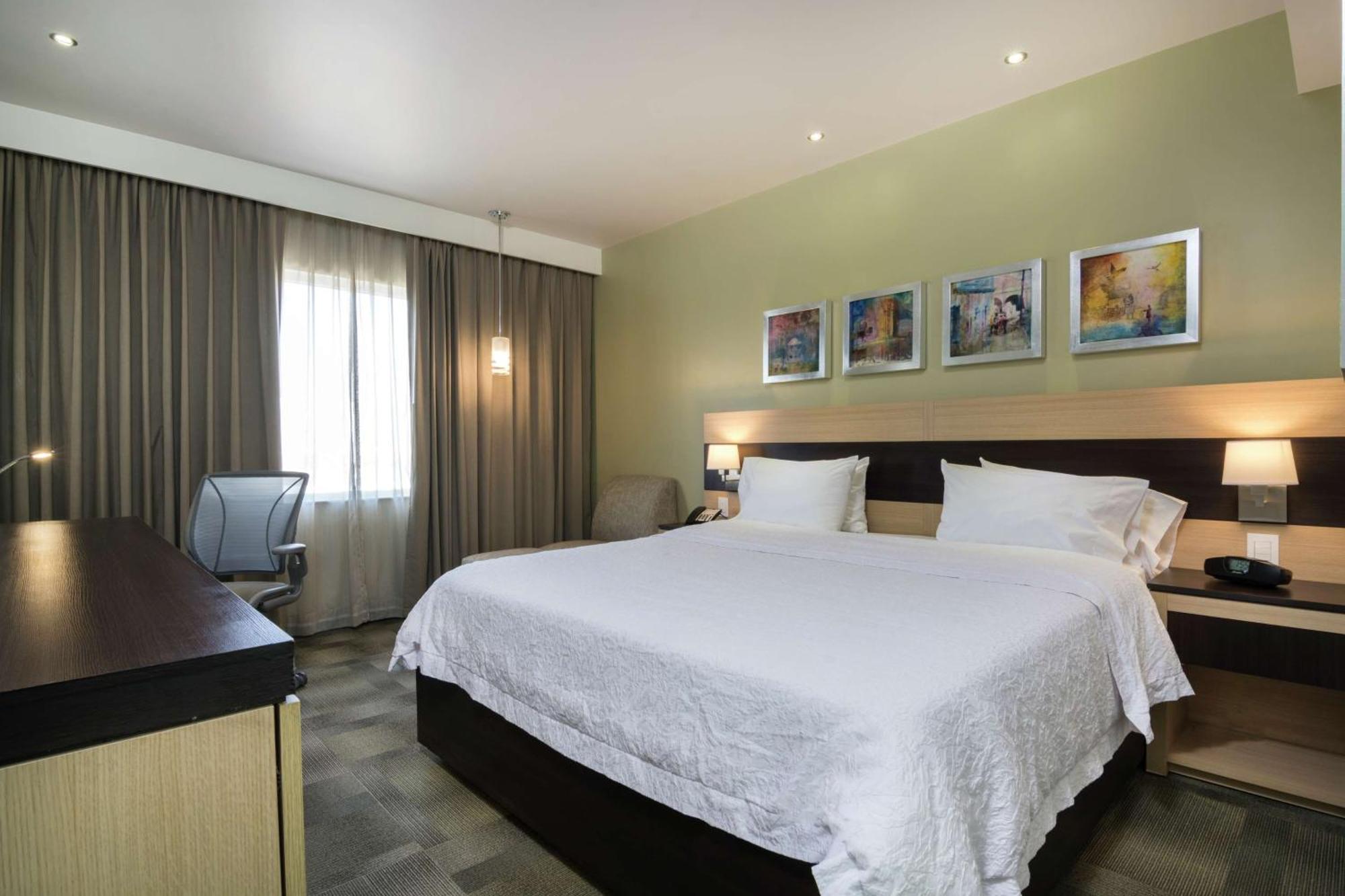 Hampton Inn By Hilton Silao-Aeropuerto, Mexico Экстерьер фото