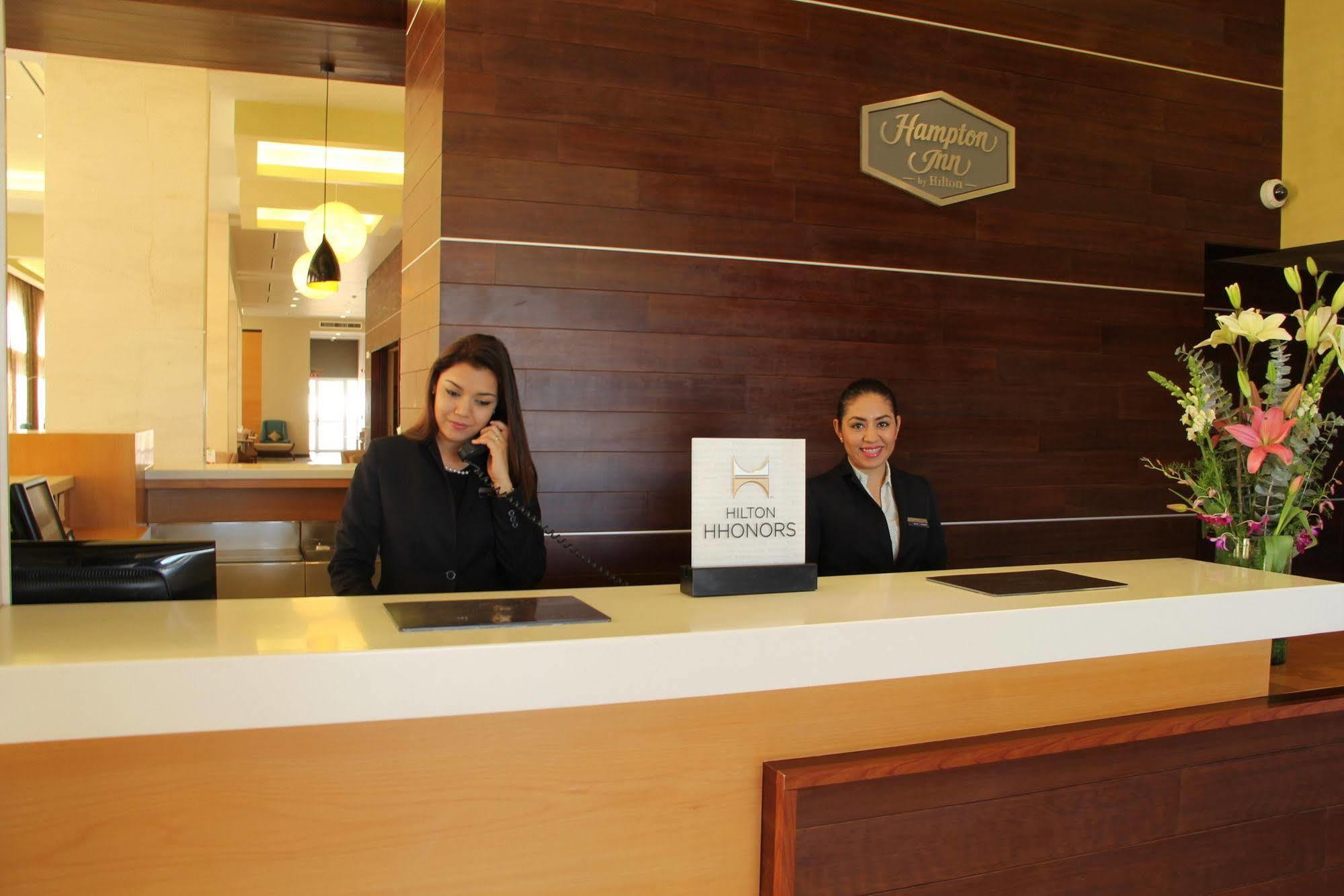 Hampton Inn By Hilton Silao-Aeropuerto, Mexico Экстерьер фото